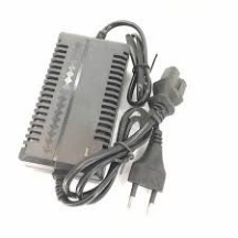 Зарядний пристрій для садових оприскувачів 12V