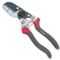 Секатор YATO YT-8802 200 мм
